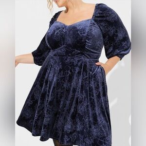 Torrid Size 6 Faux Velvet Feel Dress